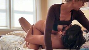 Stepmom Busted and Kept Fucking on Facetime