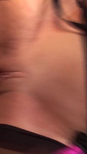 Iconic moment from &quot;Casal Amador faz primeiro video Porno e ela quer ser actriz&quot;