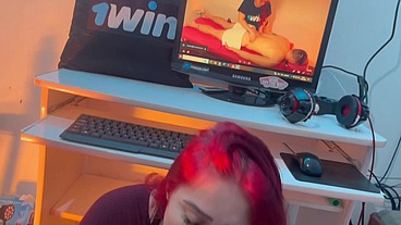 RUIVA SUBMISSA PAGA UM BOQUETE PARA ESVAZIAR MEU SACO COMPLETO