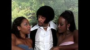 Ladies man has his dick sucked by two eager sluts in bed