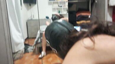 Laura On Heels performs blindfolded mirror blowjob, deep throat chaos