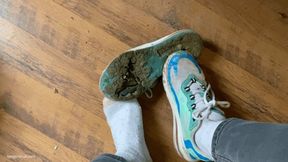 WRECKED SNEAKERS KIRA - MP4 Mobile Version