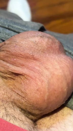 Look at that cock pulling out of joggers pants