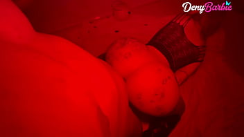 Festa de halloween com a loira rabuda no meio da balada fazendo sexo gostoso..