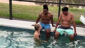 Bella Bare AKA 3 hole slut