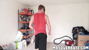 Musculer and big cock dude Marty wanking it for our viewers