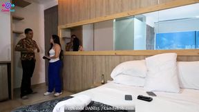 The cleaning girl sucks my cock with my toy of CANDYHUB. COM