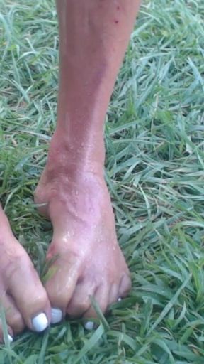 Sarah Pisses Herself Outside in Her Bikini. Broadcasting on Chaturbate, Sarah Lets Her Little Cock Squirt.