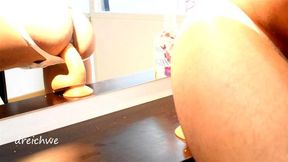 Abriendome el culo en casa ajena con audio español