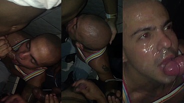 Fiz banheirao da boate