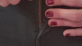 Autumn Valentine in Jeans Zippering ASMR
