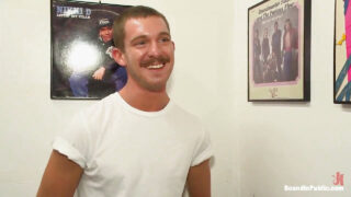 결박당하고 지배당하는 니코 알렉산더, 밴 다크홀름과 레오 포르테에게 격렬한 항문 성교를 당하다