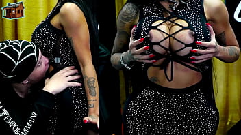 Sexy Podcast P?pum no Barraco: Ruan kisses Bibi's waist, teasing her with nipple show