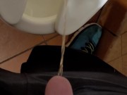 Pissing in an olive garden, hard stream
