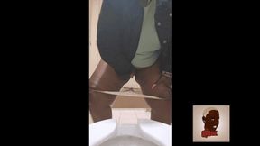 Watch me "unplug" and Pee!!