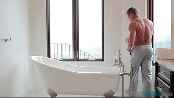 Erotic Bath &amp_ rubbing - Devin Dixon gay porn