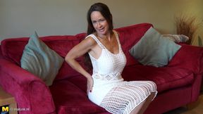 Skinny Mature Woman Josie Posie Loves to Finger Her Hairy Pussy on Camera