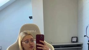 Social Media Creator @NikaName @Teasing and #Upskirt #Petite #Nude #Blonde sexy gratis porn | Tik.Porn