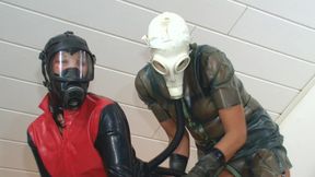 Fisting orgams with gasmask