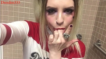 Pee Play with Harley Quinn!
