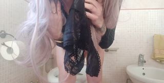 It Is Not Correct to Watch Your Stepmother in the Intimacy of the Toilet