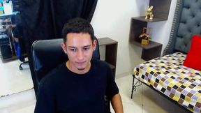 Andrw Luaraa Private Show