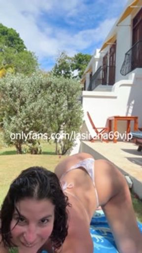 Horny Latina Girl Masturbates and Orgasms in Public