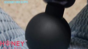 Berajamortga's solo session: A steamy public squirt show!