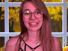 Soph Stardust - Boobs Scratching