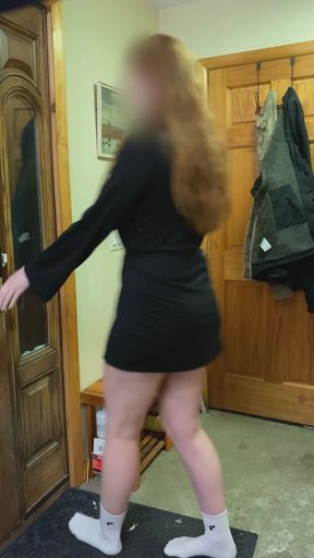 Pizza-loving girlfriend takes a daring bite
