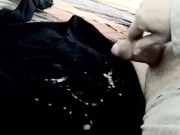 Mi sono svuotato le palle da tanta sborra