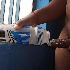 Resmi sissy ko anal hole ko condom fucking