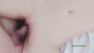 he says good morning to my pussy this with her right dick هر صبح با کیر راستش  به کسم‌ صبح بخیر میگه