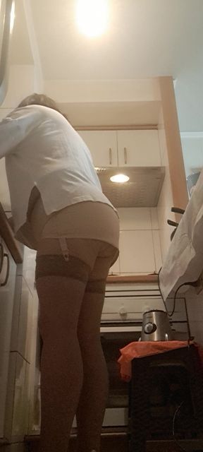 Vintage MILF Without Panties