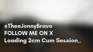 Gorący solowy filmik z nastolatkami z college'u głaszczącymi wielkie czarne kutasy, doprowadzając je do wybuchowych orgazmów