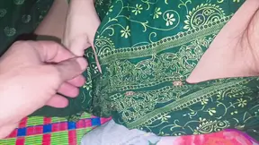 Chut Nahi Dongi - Andar Na Dalna Bas Haath Laga Lo????