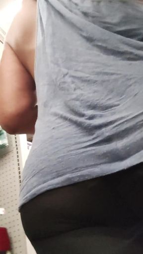 Had to Go to the Store! Bee Shops While Plugged