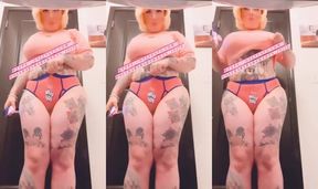 Big surprise Big tits lips wrapped tight around massive cock