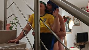 Brazilian Miku Gets Stuck on the Stairs and Kaito Gives Her More Than a Hand