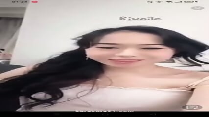 Memakai Dildo Di Lobi Hotel Jadi Sange Parah Lanjut Ngentot Di Kamar Hotel