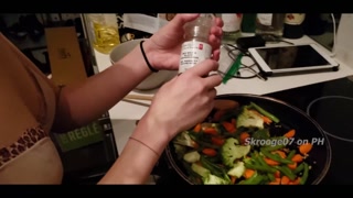 Foodporn Ep.1 Noodles and Nudes- Chinese Girl cooks in Lingerie and sucks BBC for dessert 4K 烹饪表演