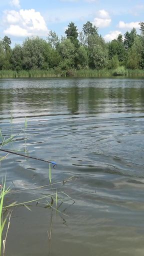 Hera Harding Shows Wrinkled Feet After Swimming Naked