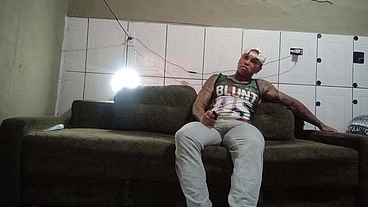 O amigo do meu filho me fudeu pregou a piroca na minha buceta