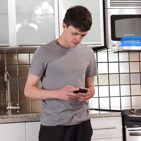 TWINKPOP  - Troye Dean needs to get topped hard. He texts his hookup, telling the dom he'll wait for him ass up in bed