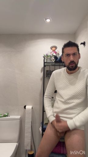 hot daddy jerking off in public bathroom