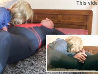 Aged DC-Marvel cosplay crossover: Supergirl gives Spiderman a oral