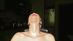 AN OILY NECK IN THE SUN SWALLOWS GRAPES!MP4