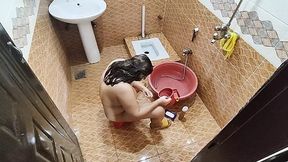 Big, juicy Pakistani stepmom's dripping bum gets serviced by eager junior in steamy shower&#x1F6BF; tryst.