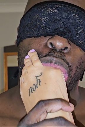 Tatty Tyler Foot &amp; Pussy Worship