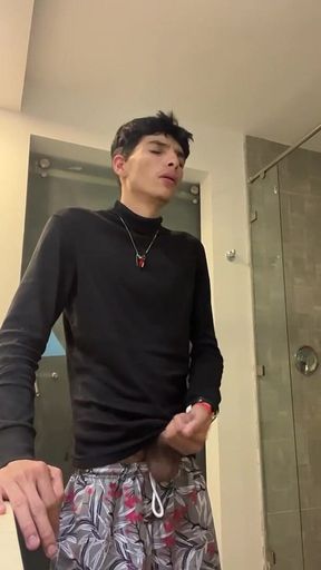 Andreszp Se Masturba En El Hotel Y Su Leche Lo Dice Todo